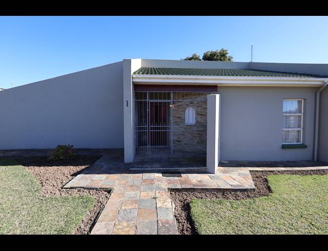 3 BEDROOM HOUSE FOR SALE IN DORCHESTER HEIGHTS